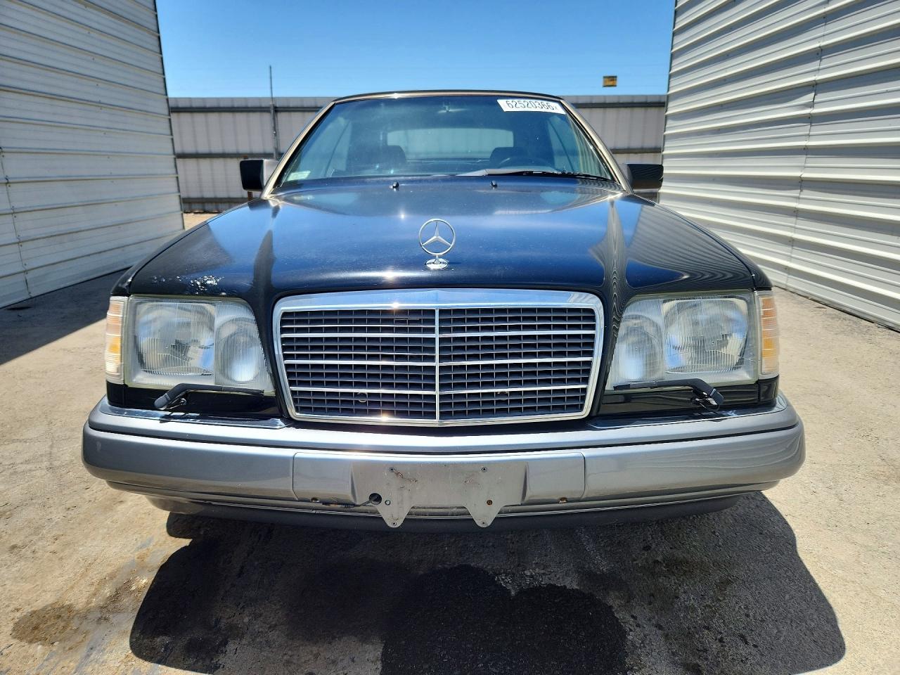 1995 MERCEDES-BENZ E-CLASS