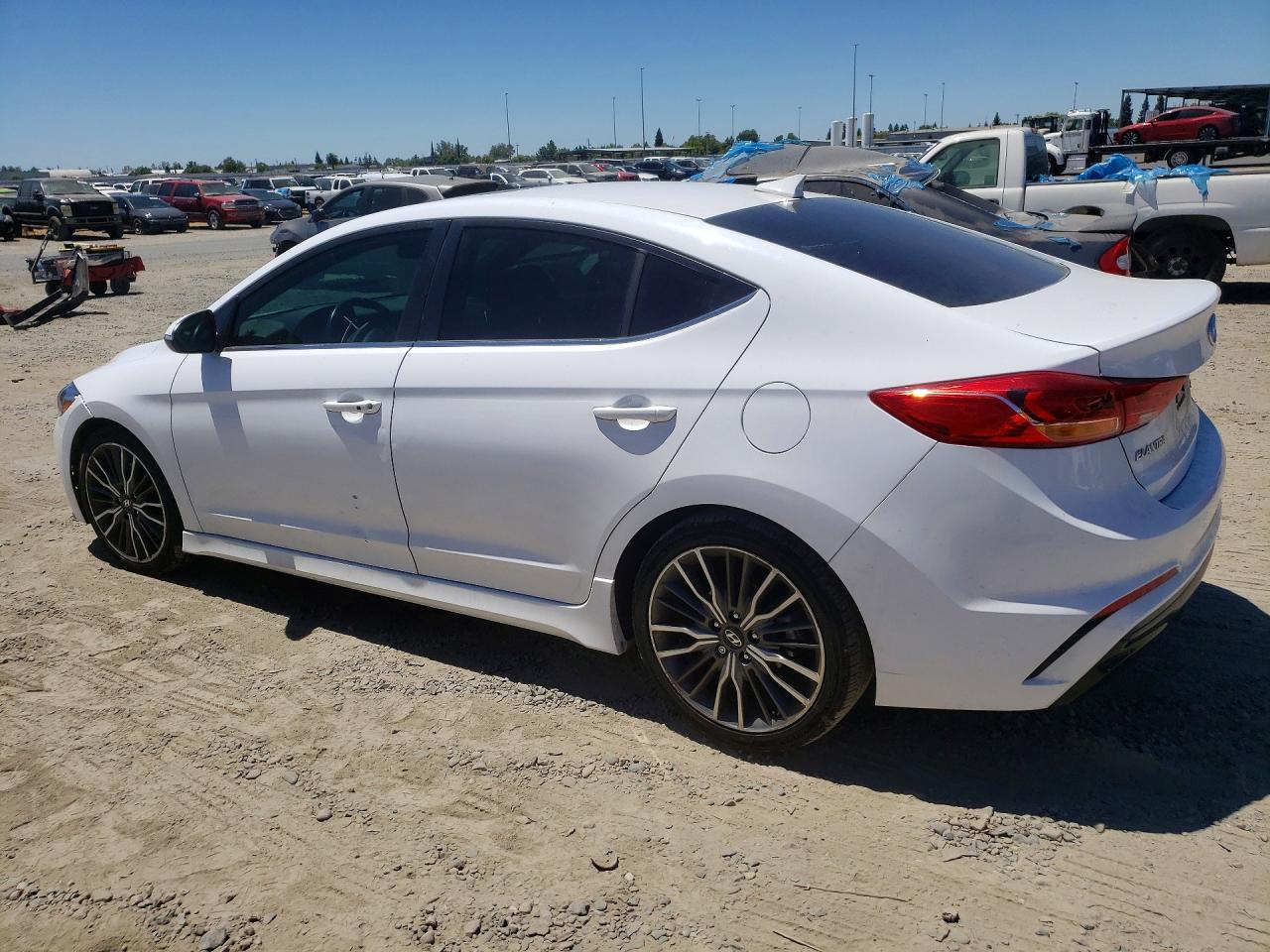 2018 HYUNDAI ELANTRA