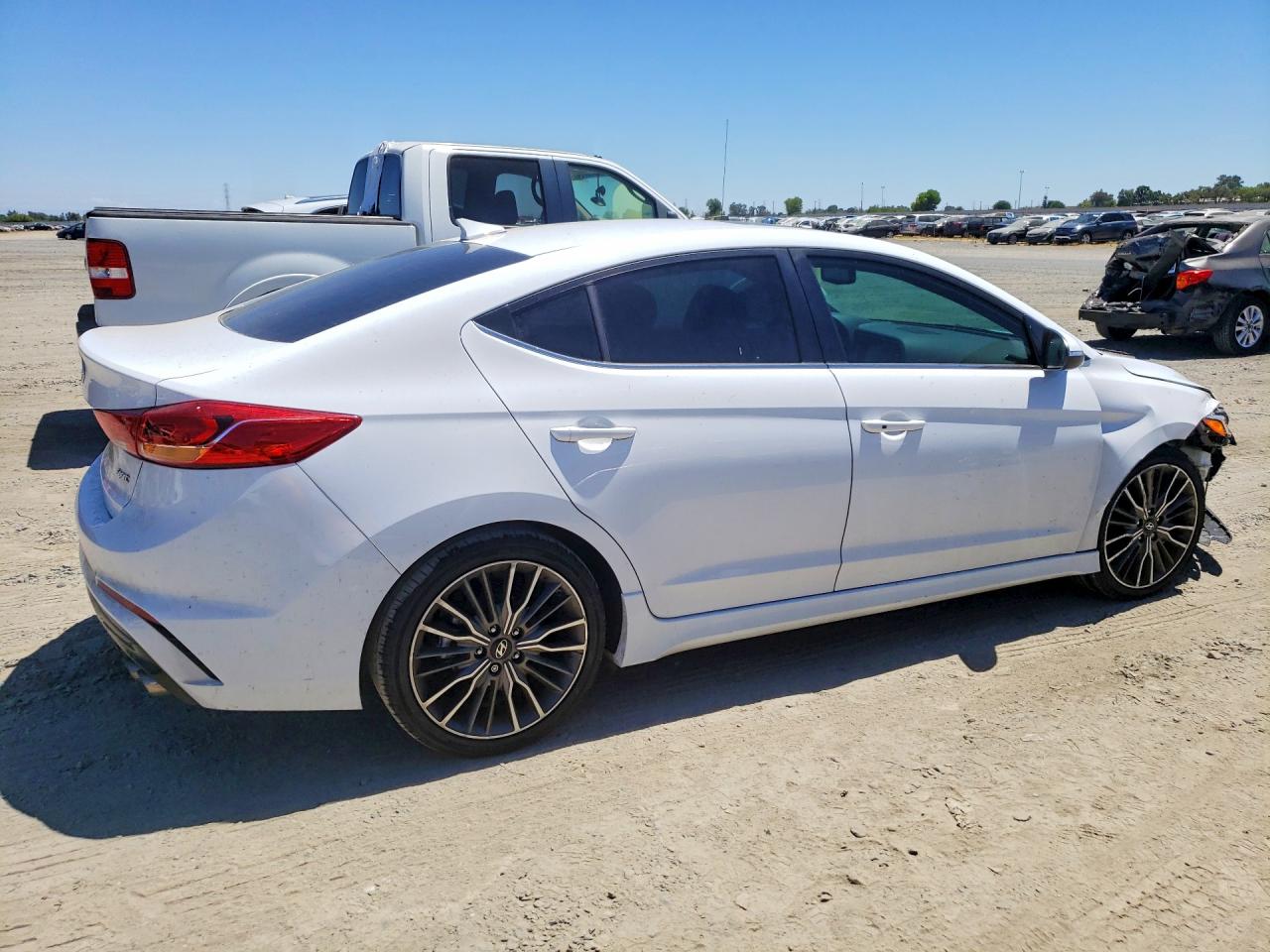 2018 HYUNDAI ELANTRA
