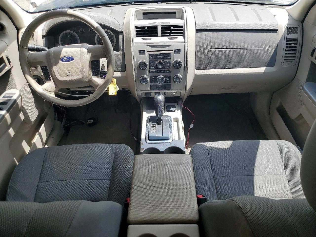2009 FORD ESCAPE