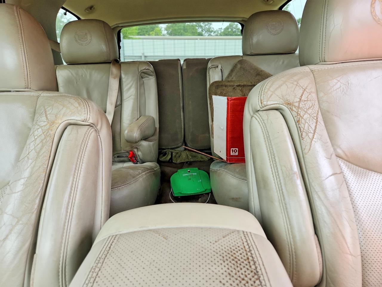 2005 CADILLAC ESCALADE