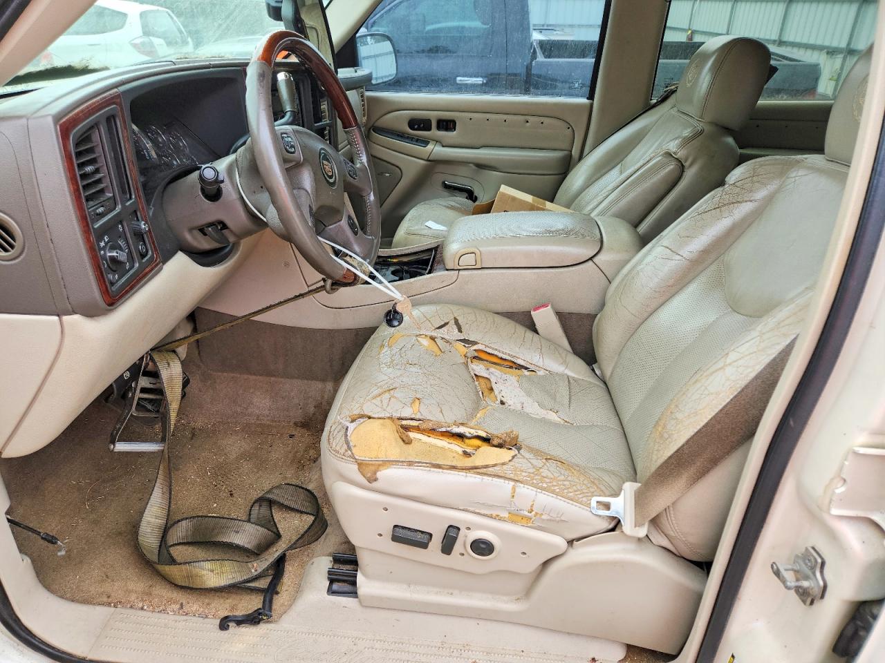 2005 CADILLAC ESCALADE