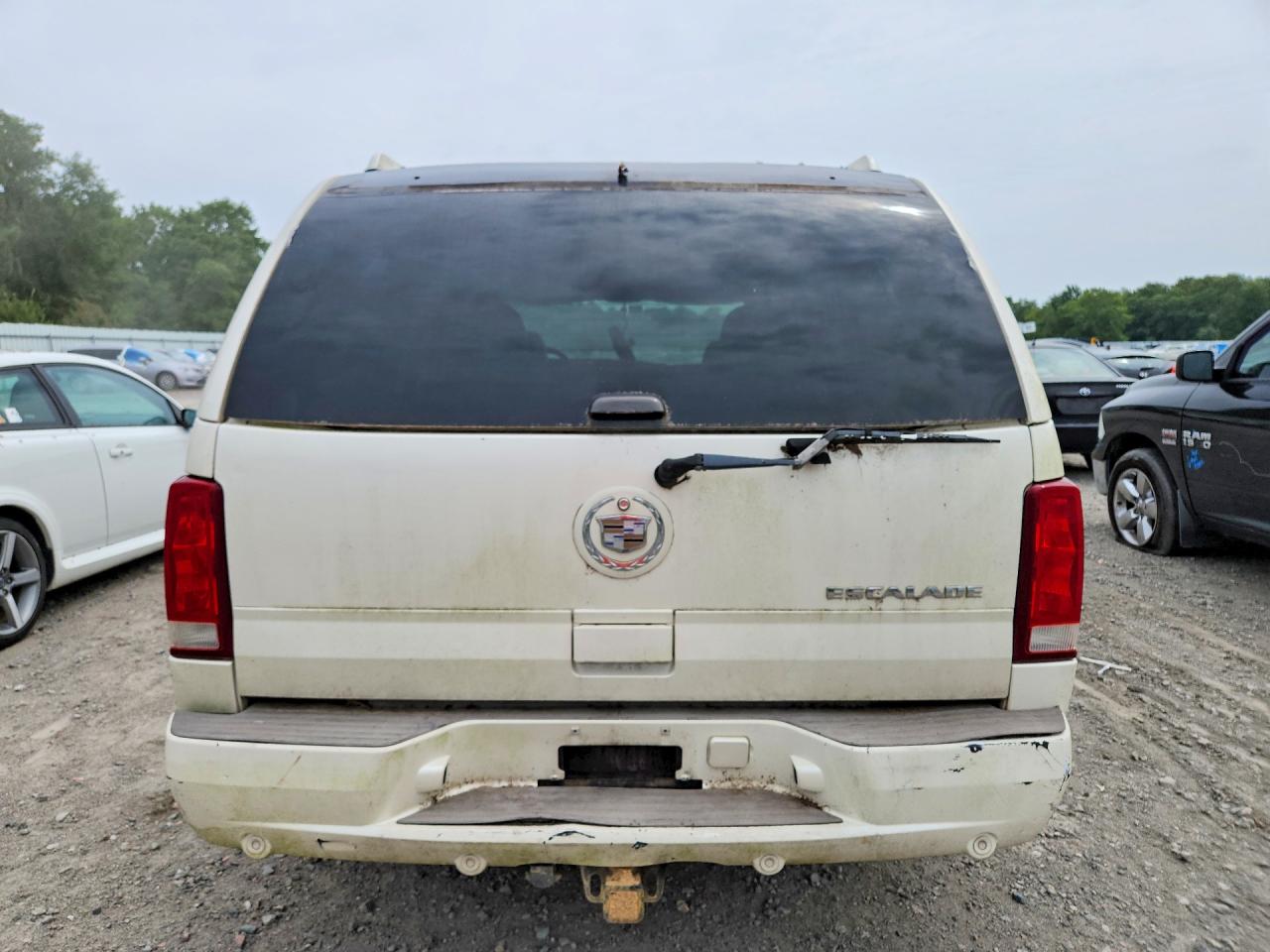 2005 CADILLAC ESCALADE
