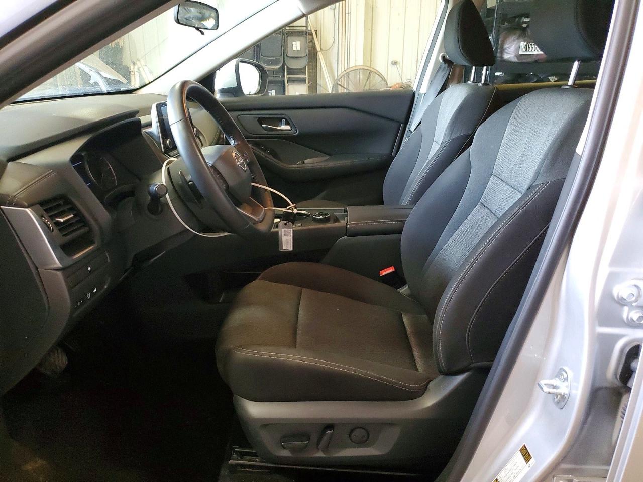 2025 NISSAN ROGUE