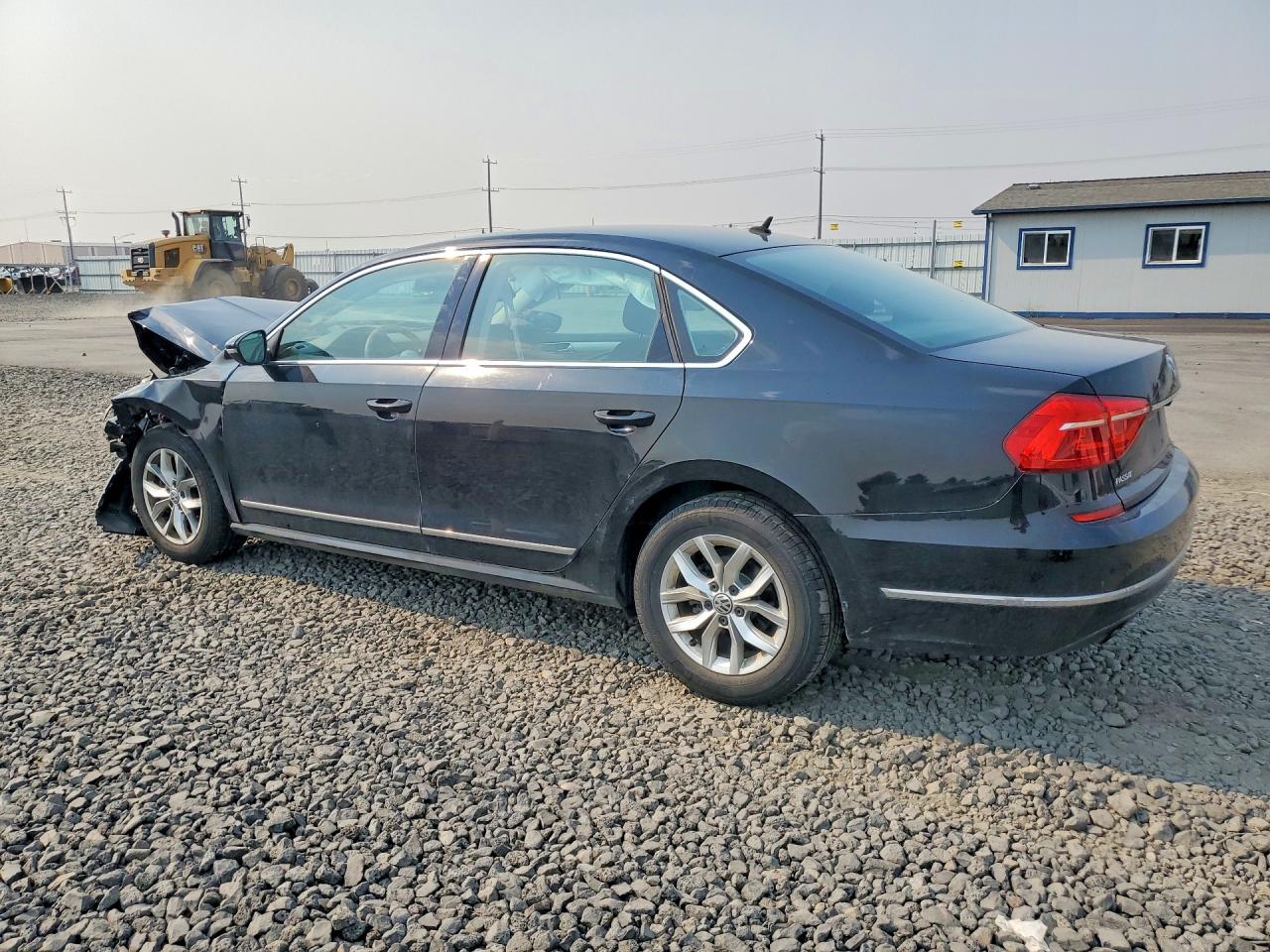 2016 VOLKSWAGEN PASSAT