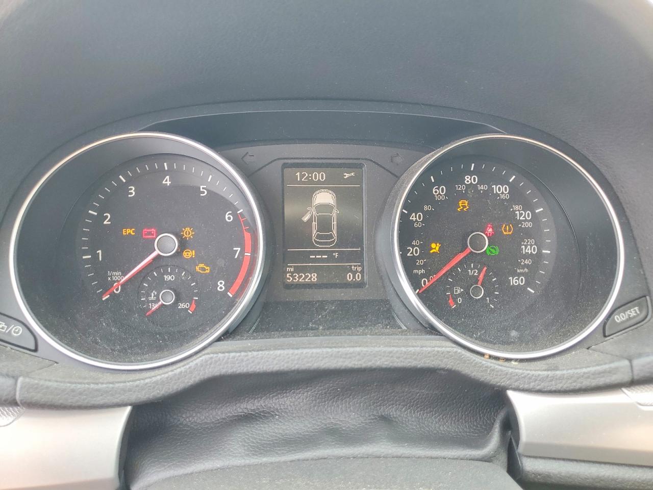 2016 VOLKSWAGEN PASSAT