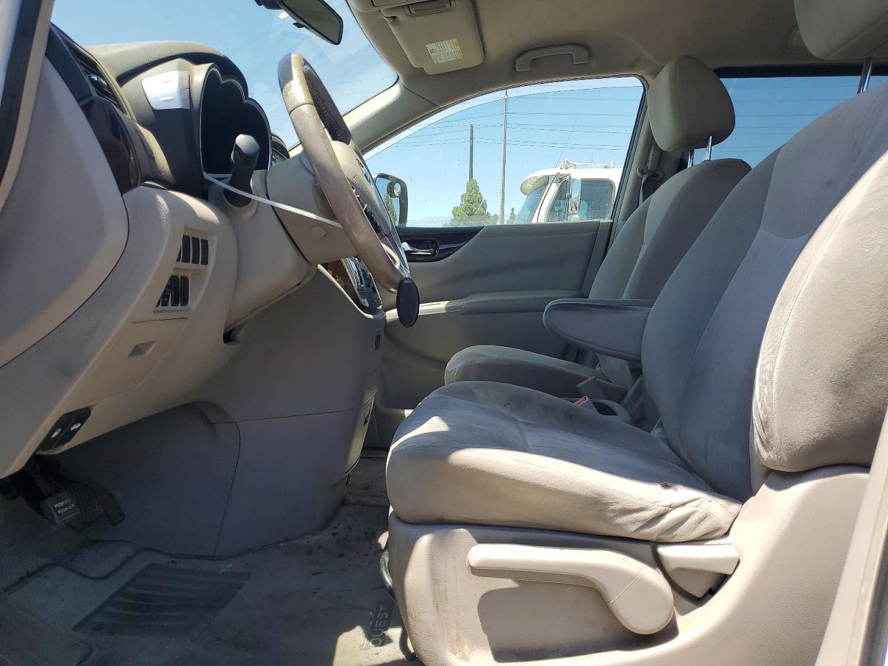 2012 NISSAN QUEST