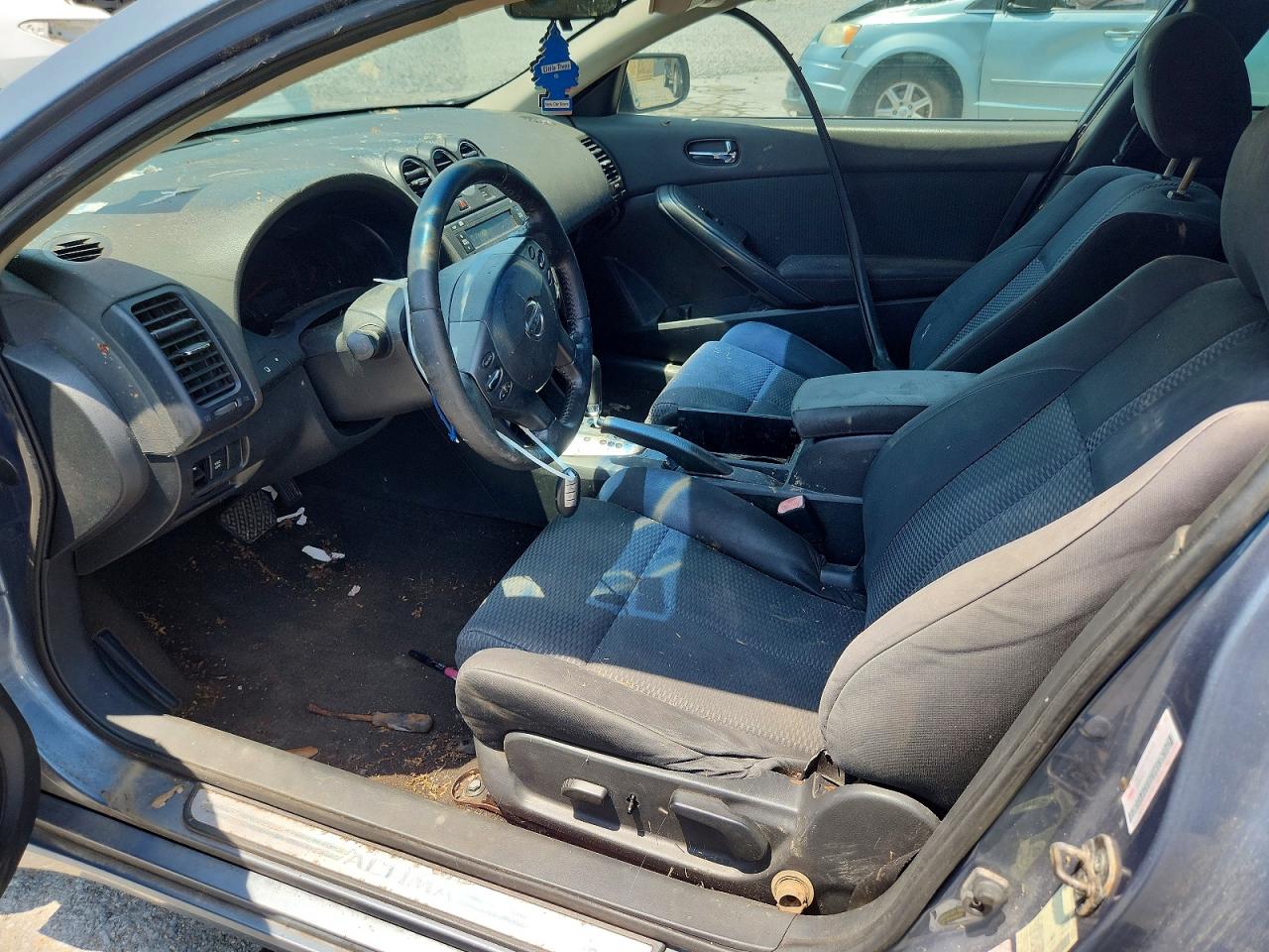 2010 NISSAN ALTIMA