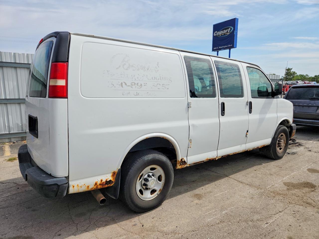 2011 CHEVROLET EXPRESS