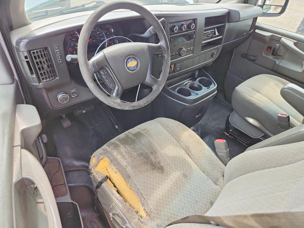 2011 CHEVROLET EXPRESS