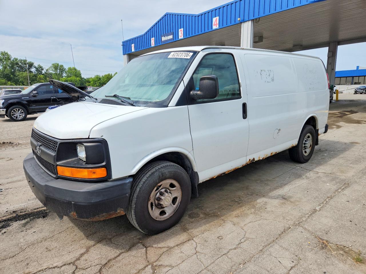 2011 CHEVROLET EXPRESS