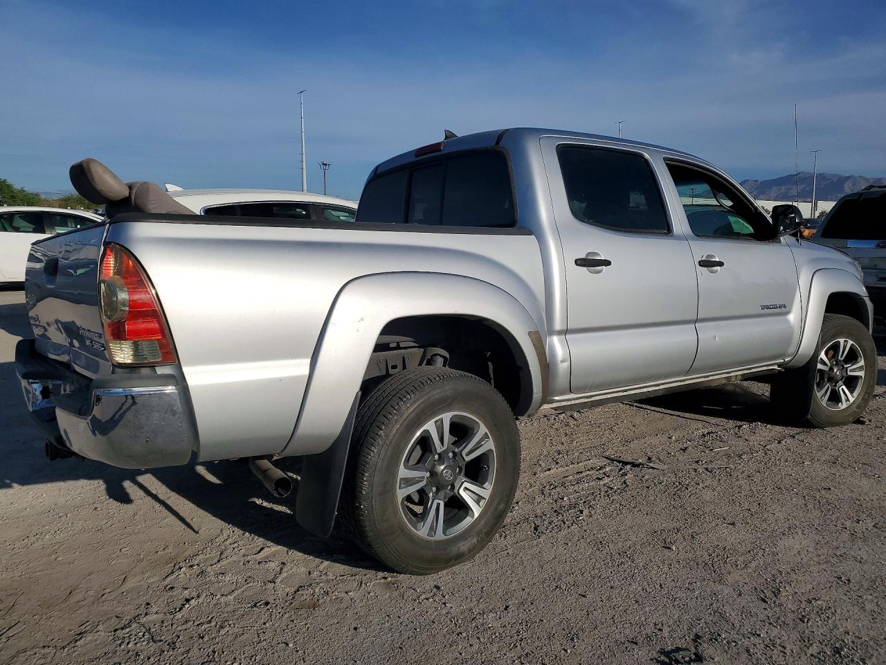 2012 TOYOTA TACOMA