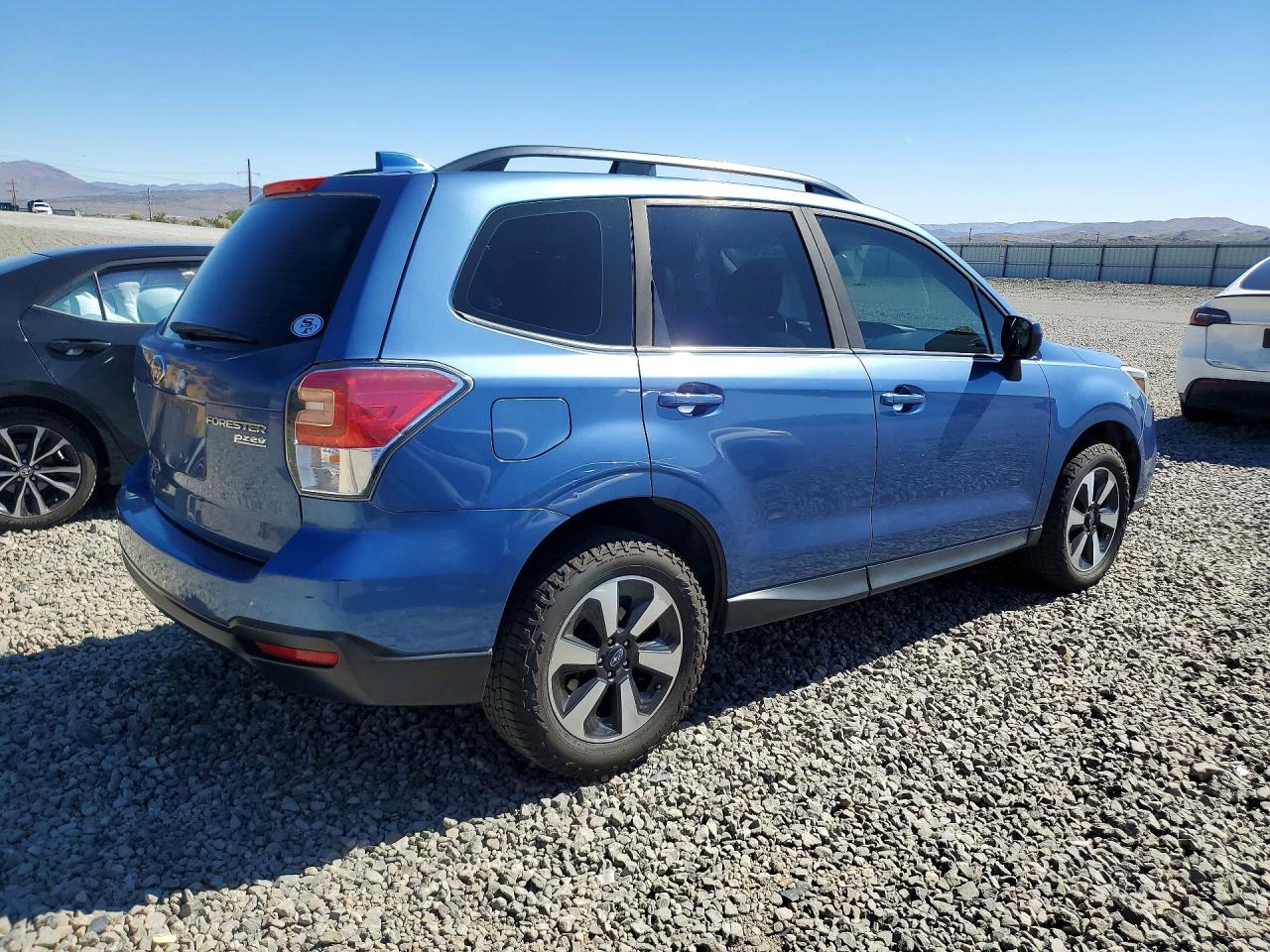 2017 SUBARU FORESTER