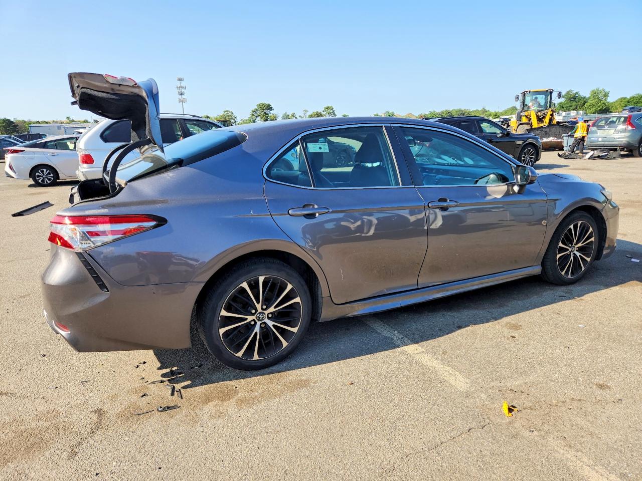 2018 TOYOTA CAMRY