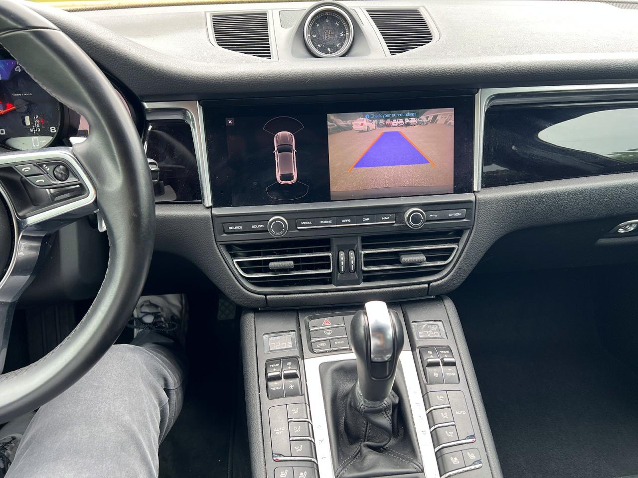 2019 PORSCHE MACAN