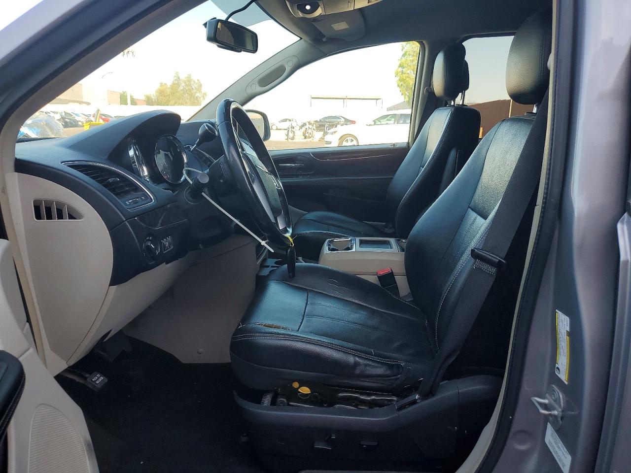 2013 CHRYSLER MINIVAN