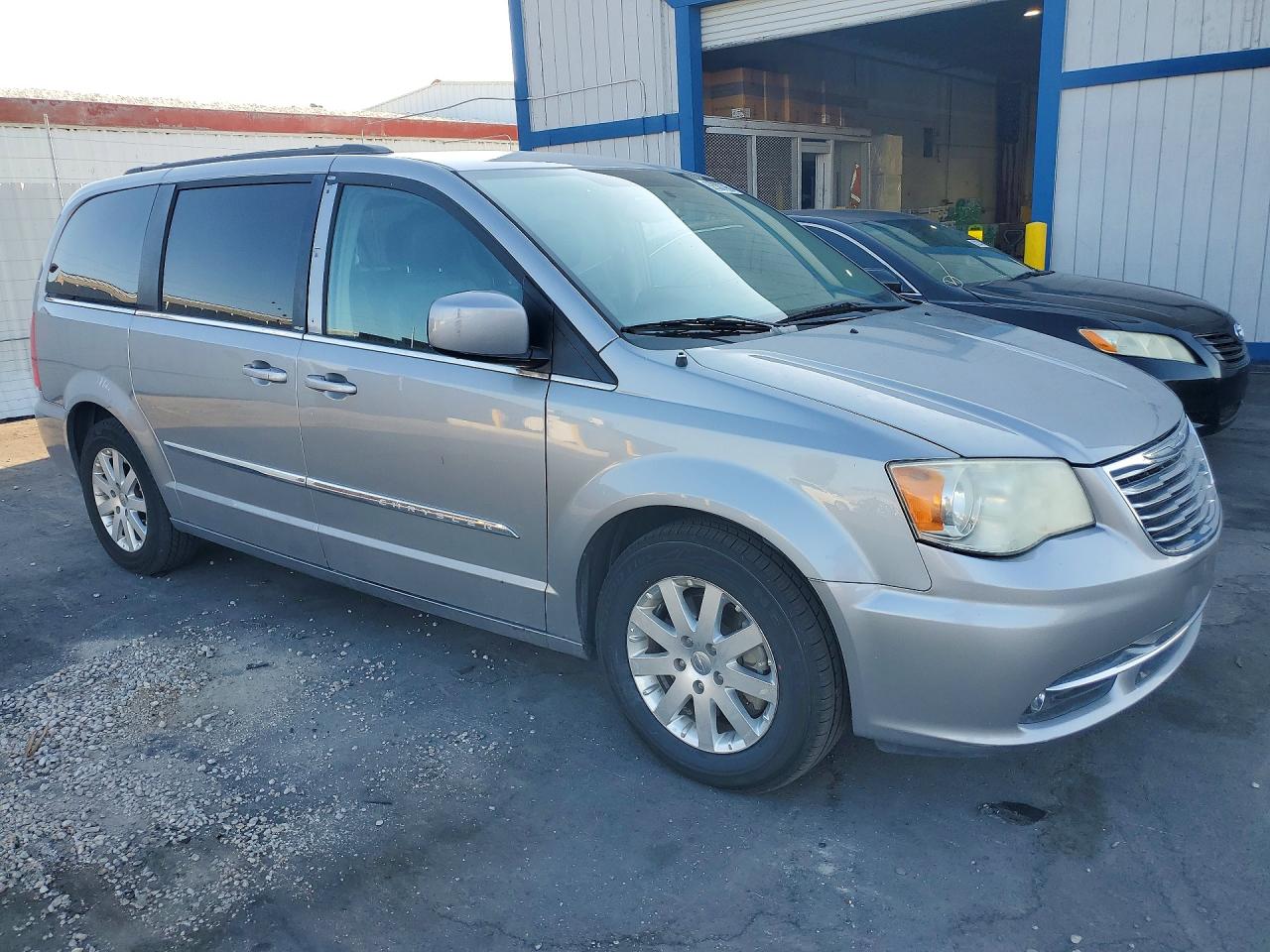 2013 CHRYSLER MINIVAN