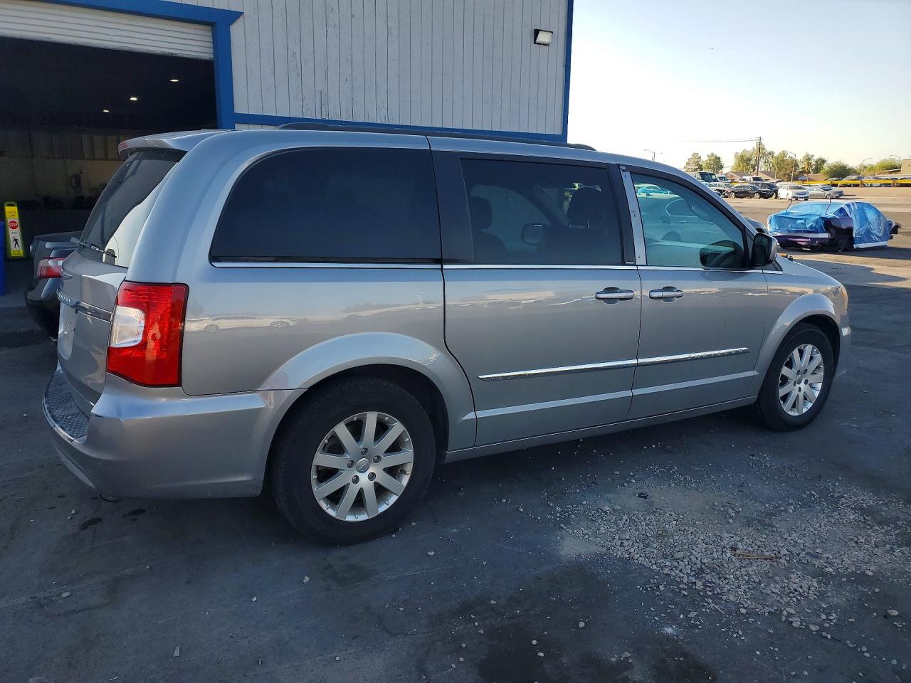 2013 CHRYSLER MINIVAN