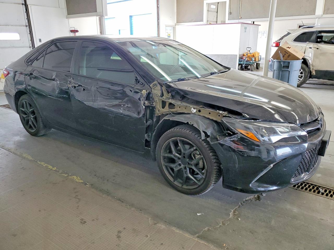2017 TOYOTA CAMRY
