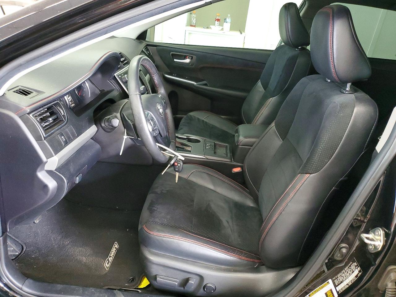 2017 TOYOTA CAMRY