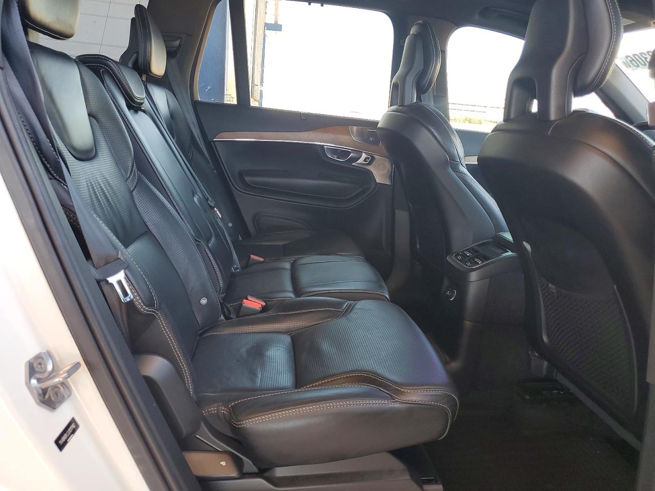 2018 VOLVO XC90