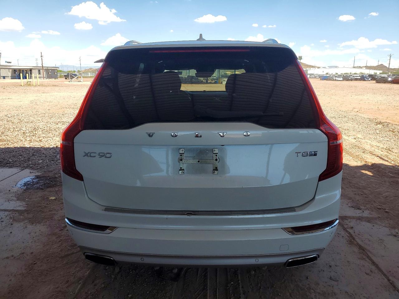 2018 VOLVO XC90