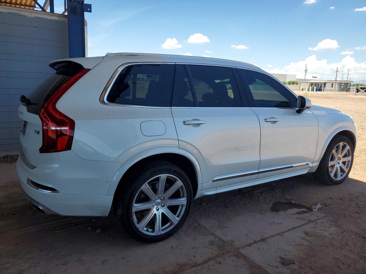 2018 VOLVO XC90
