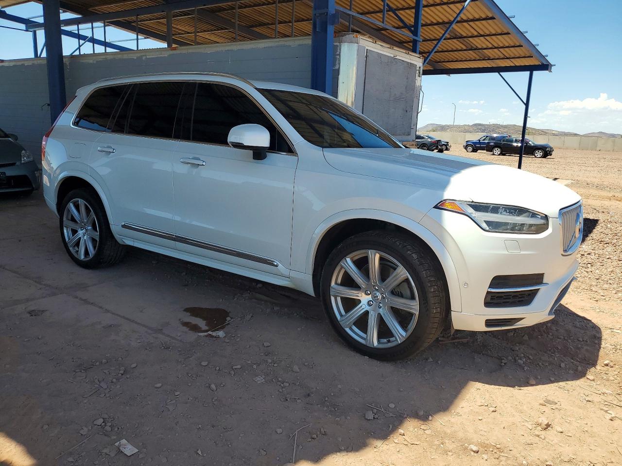 2018 VOLVO XC90