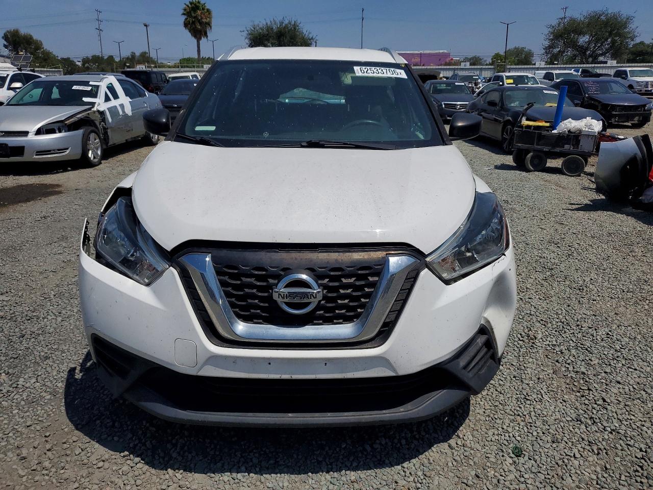 2018 NISSAN KICKS