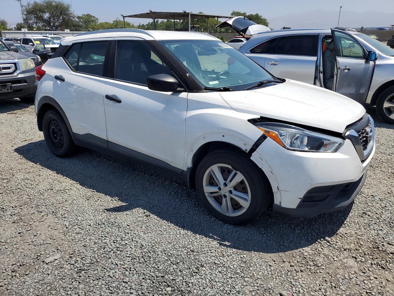 2018 NISSAN KICKS