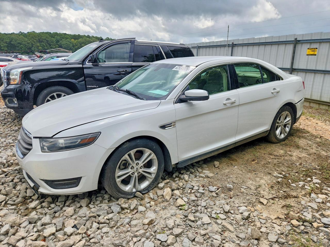 2015 FORD TAURUS