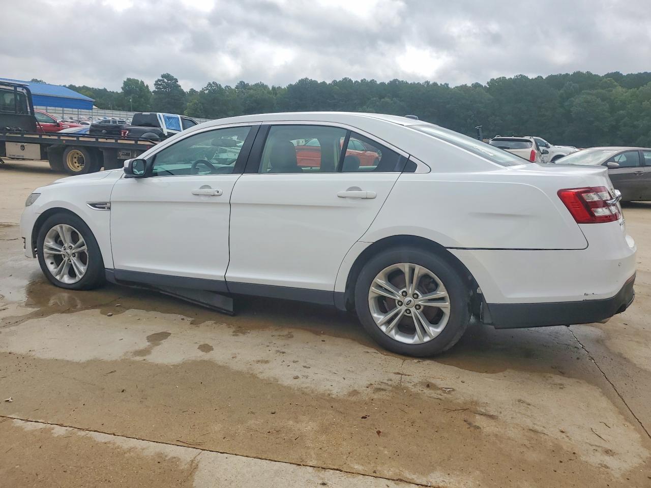 2015 FORD TAURUS
