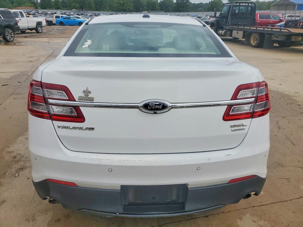 2015 FORD TAURUS