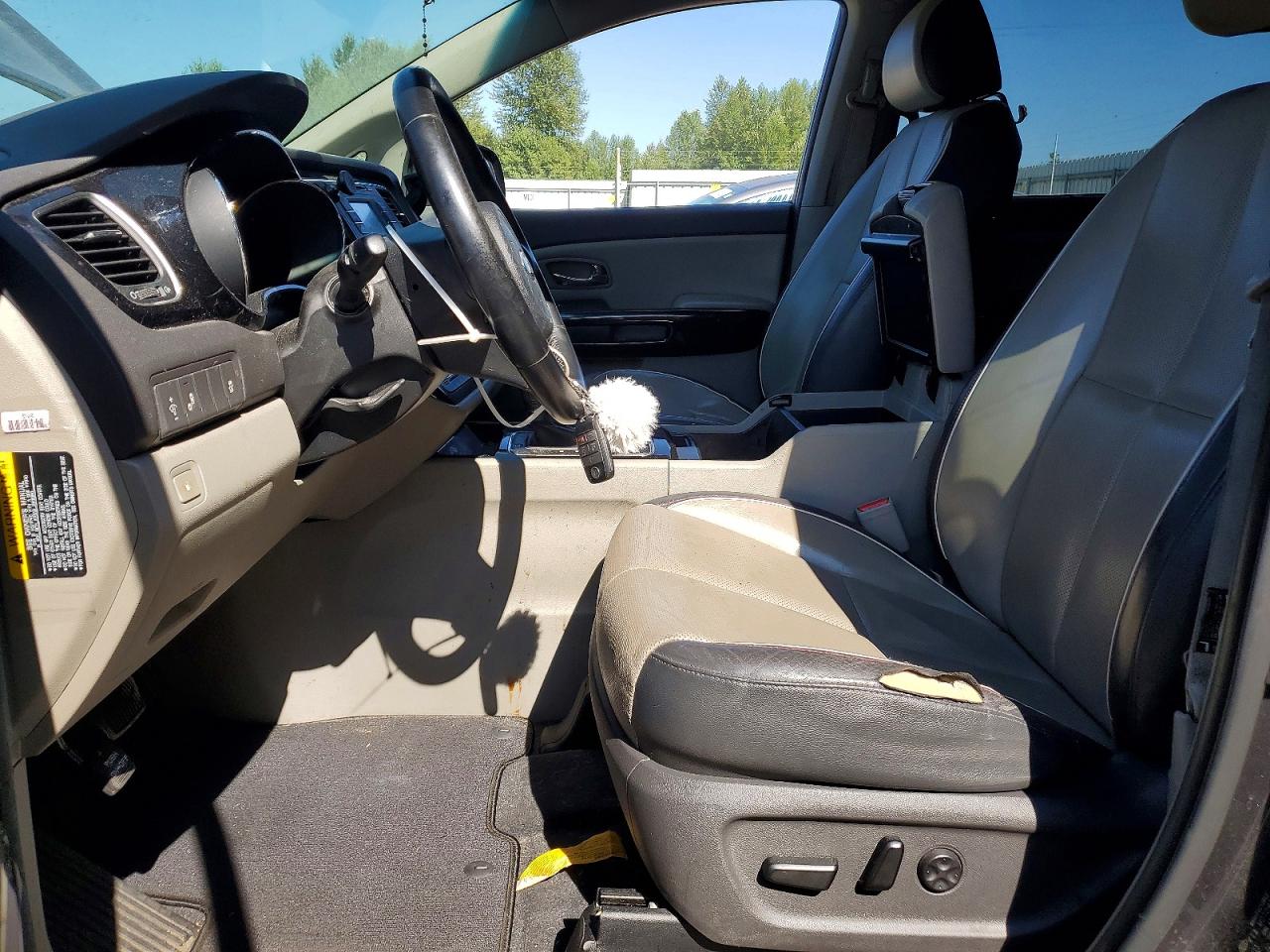 2016 KIA SEDONA