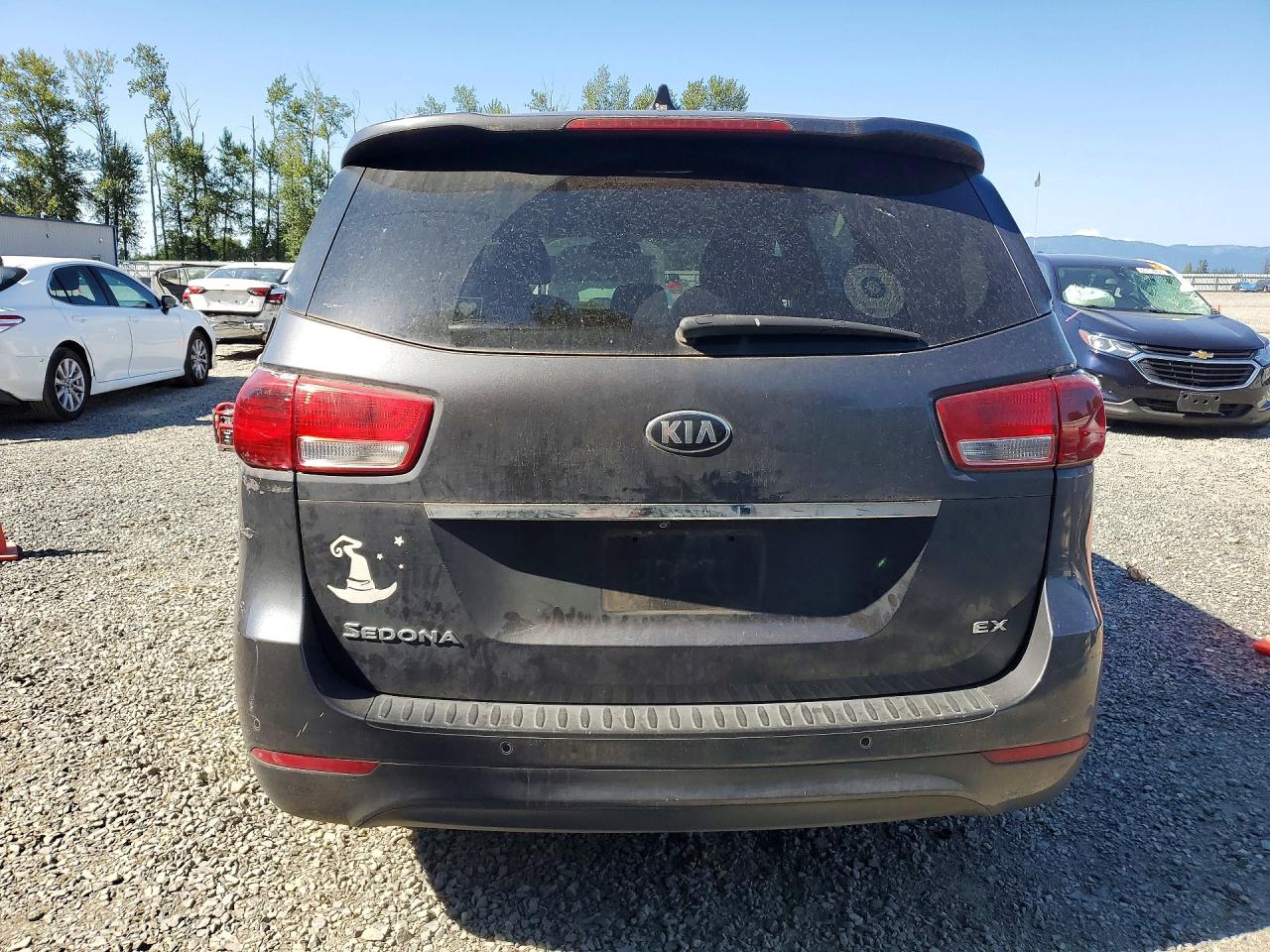2016 KIA SEDONA