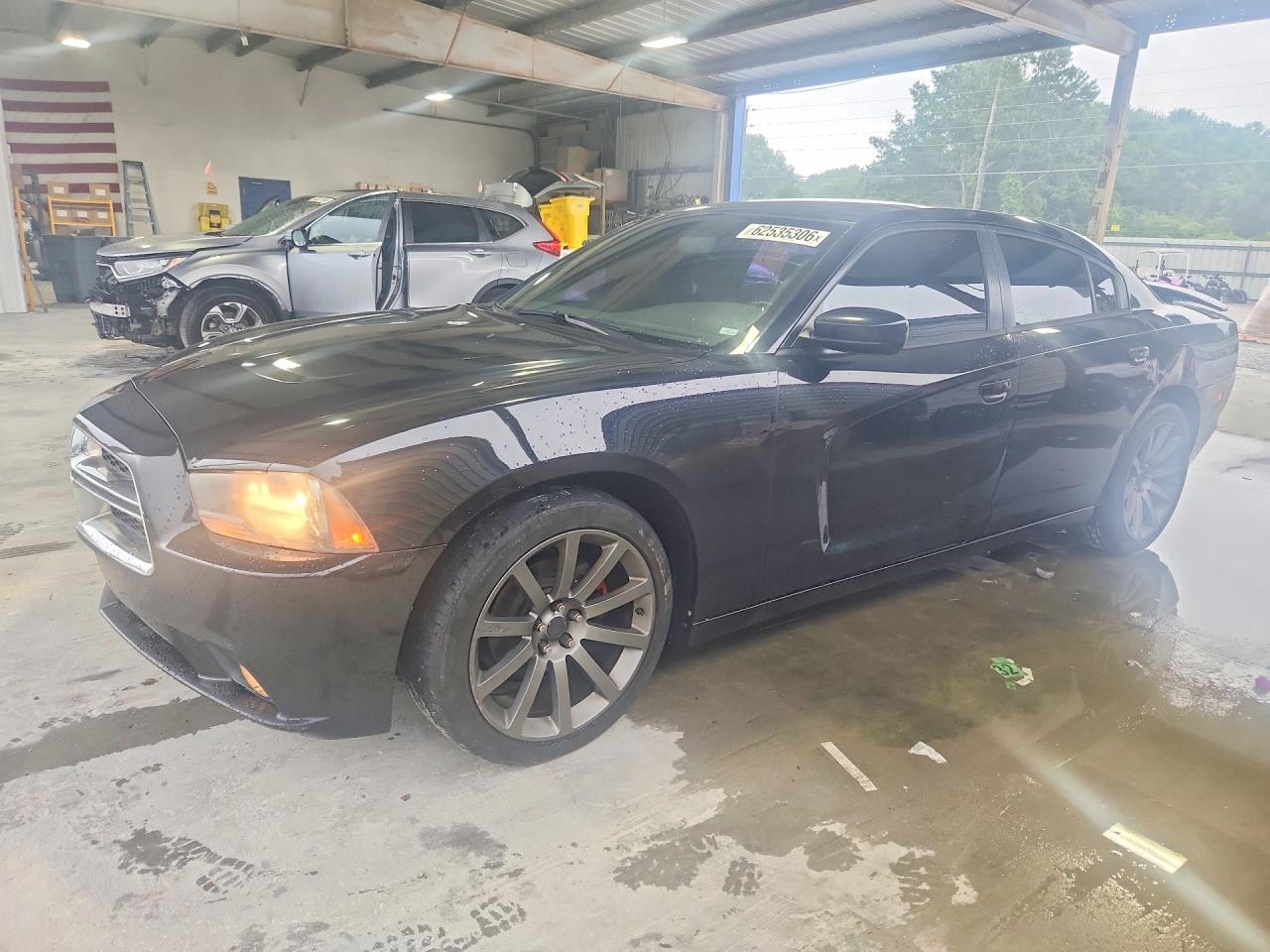 2013 DODGE CHARGER