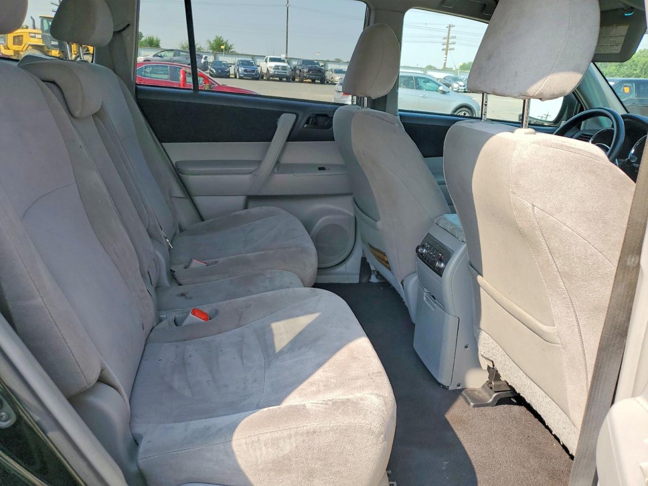 2012 TOYOTA HIGHLANDER
