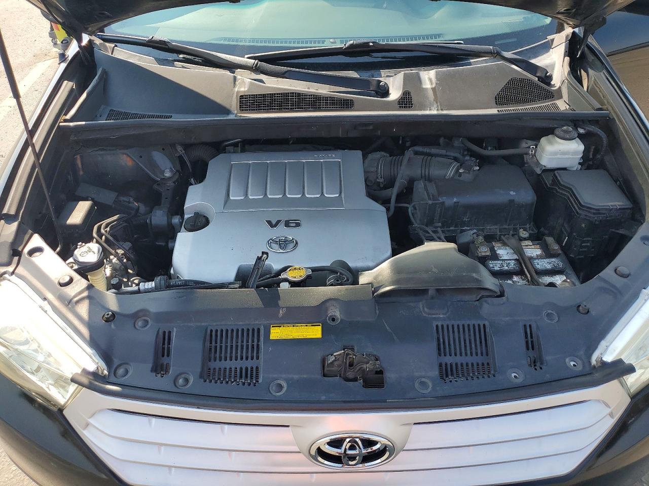 2012 TOYOTA HIGHLANDER
