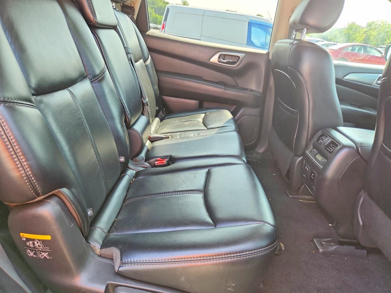 2017 NISSAN PATHFINDER