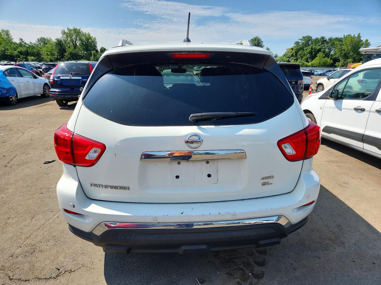 2017 NISSAN PATHFINDER