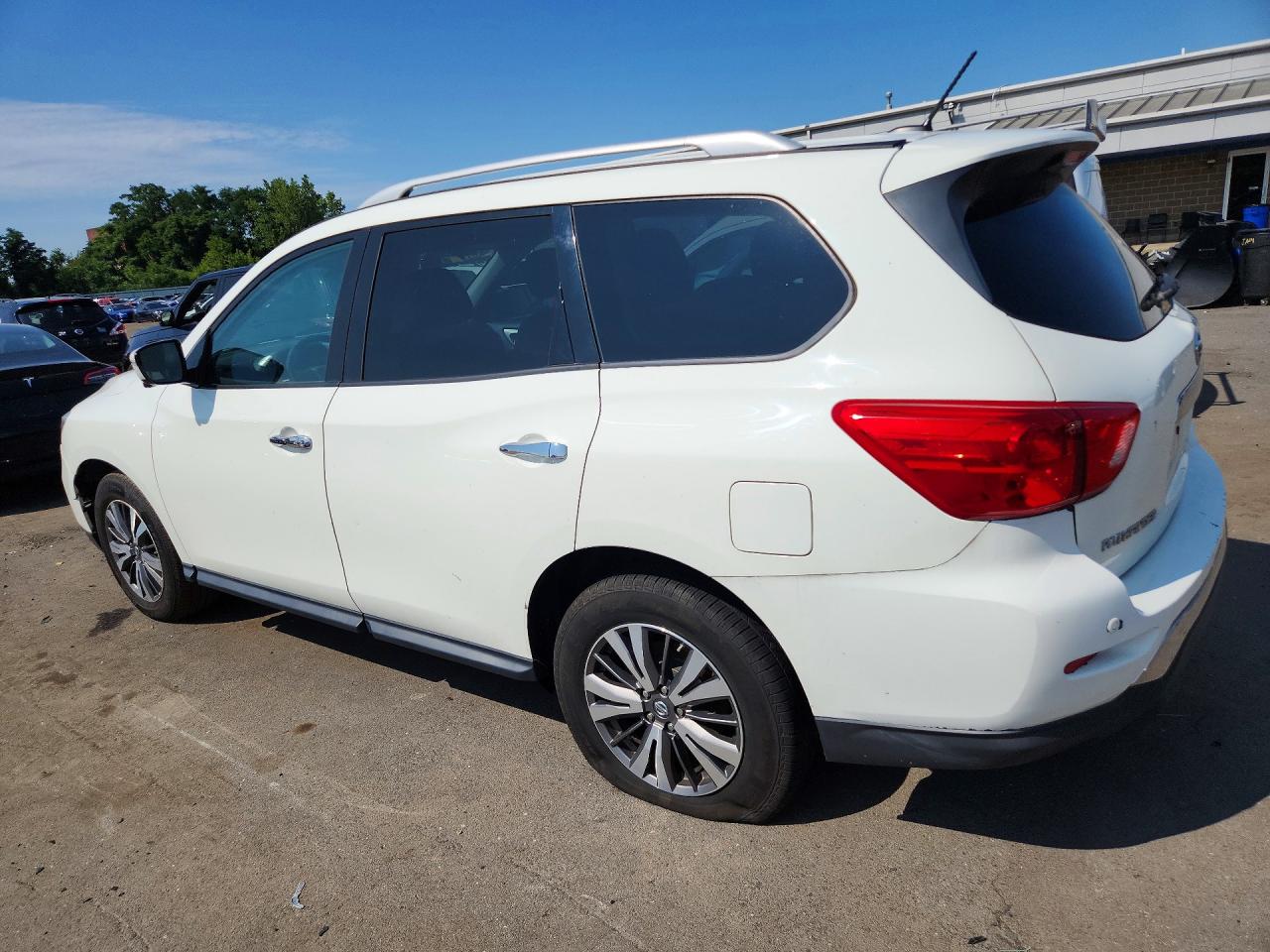2017 NISSAN PATHFINDER