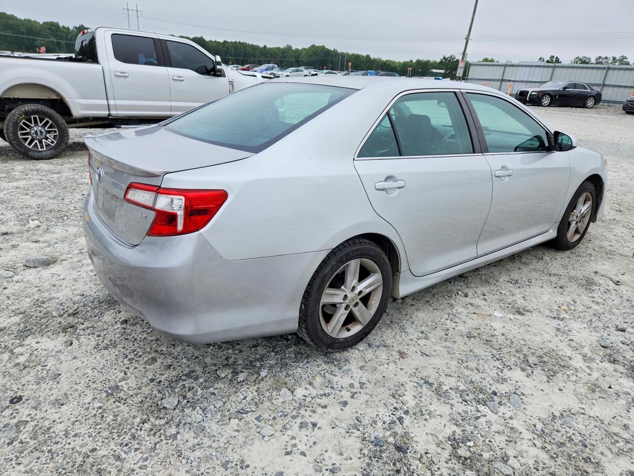 2014 TOYOTA CAMRY