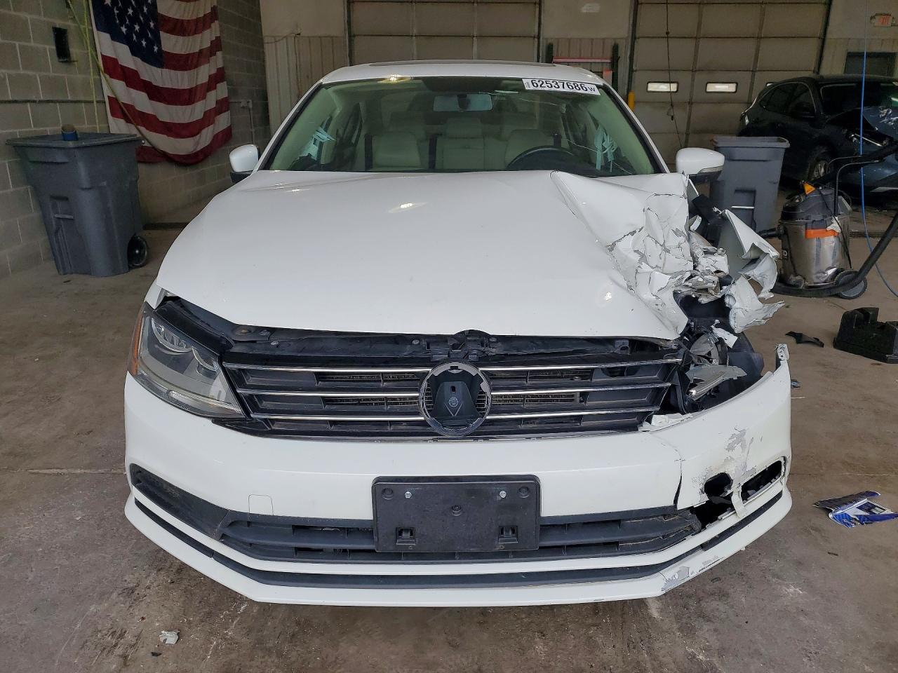 2017 VOLKSWAGEN JETTA