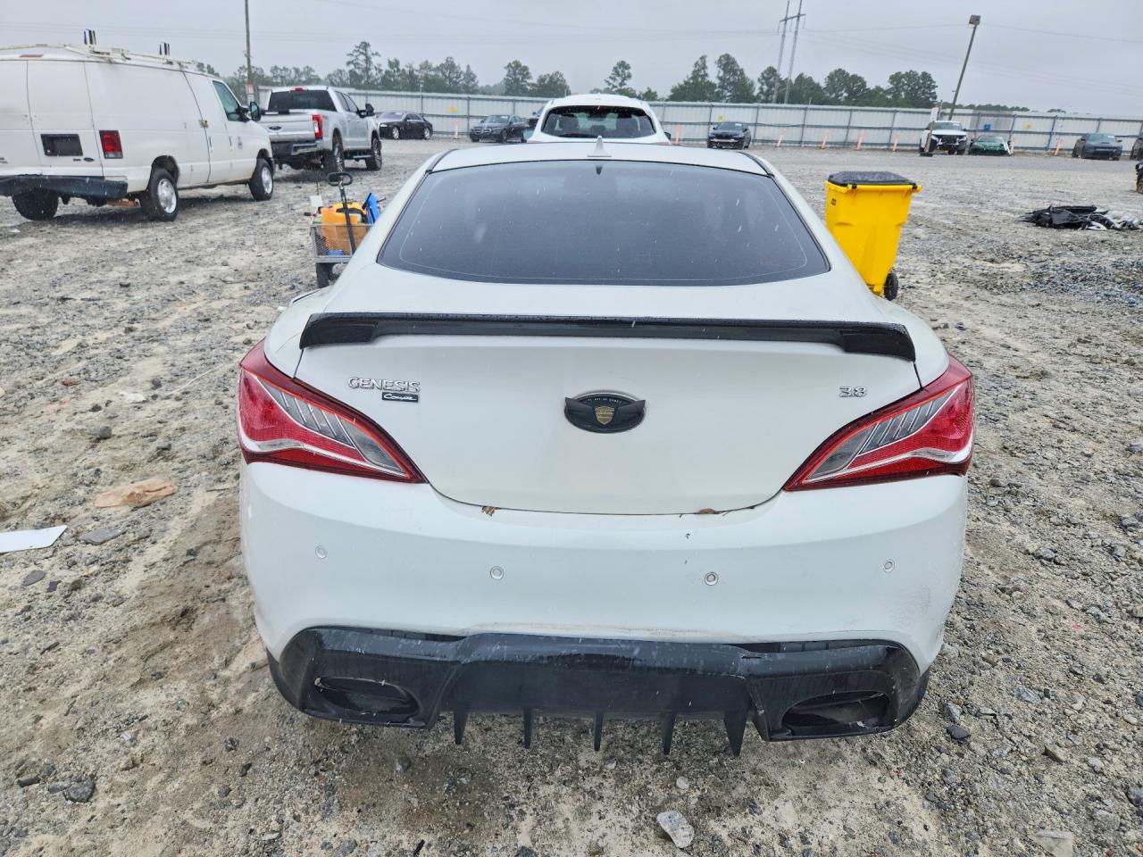 2013 HYUNDAI GENESIS