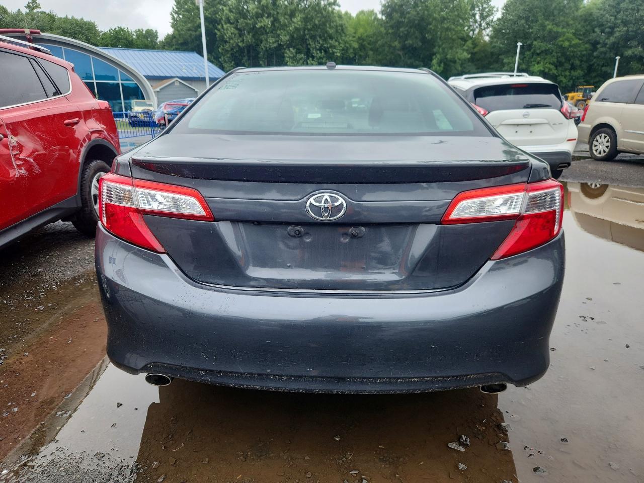 2014 TOYOTA CAMRY