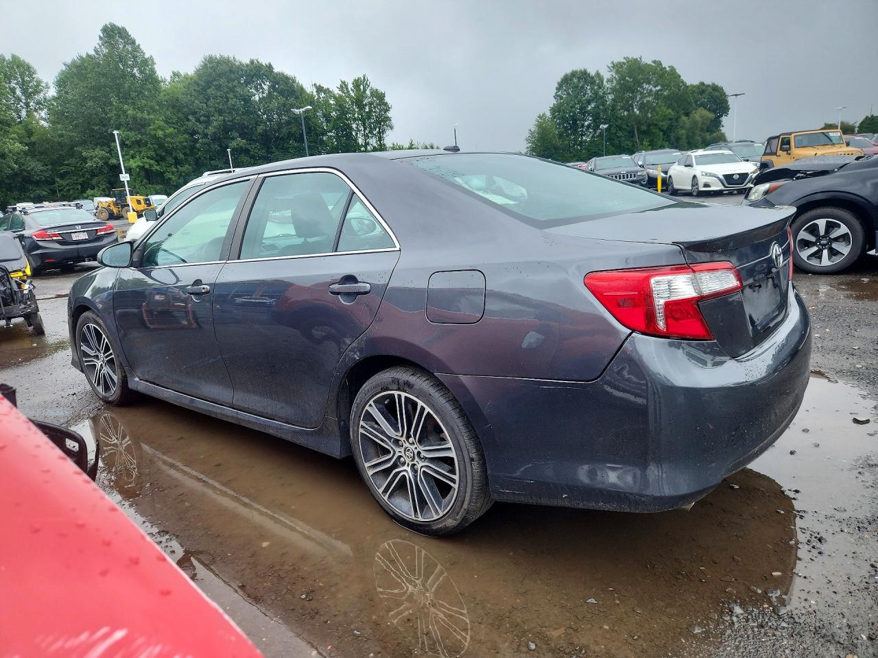2014 TOYOTA CAMRY