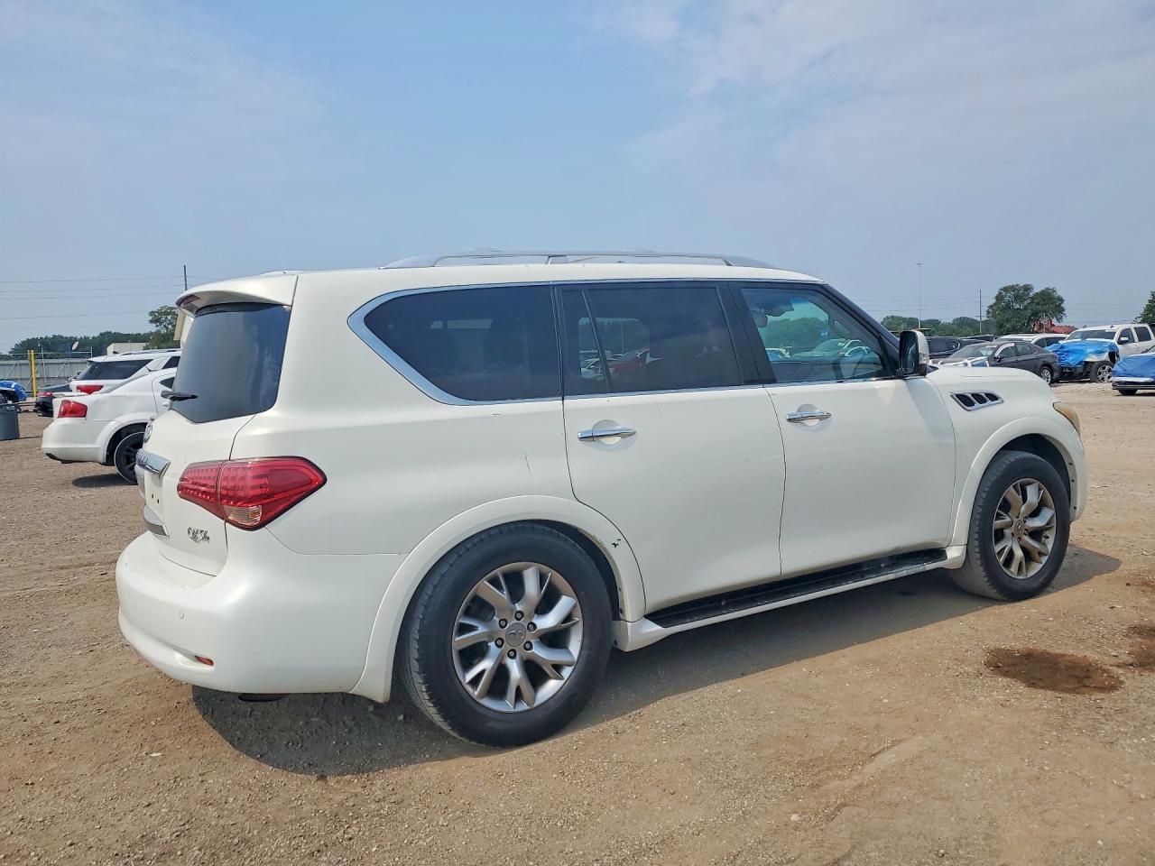 2012 INFINITI QX56
