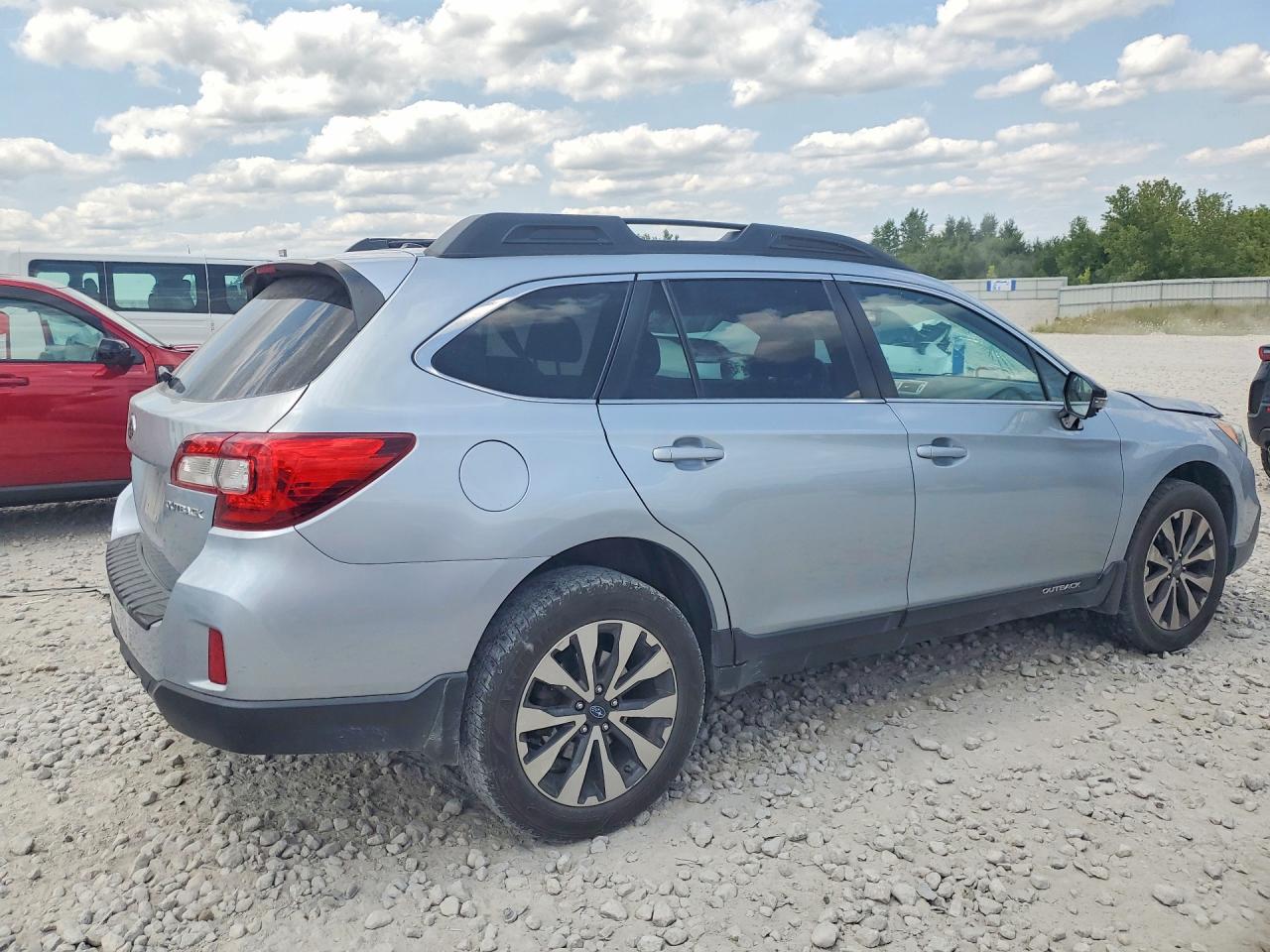 2015 SUBARU OUTBACK