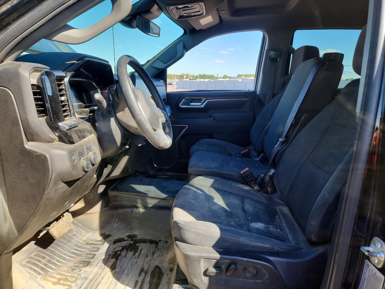2025 CHEVROLET SILVERADO
