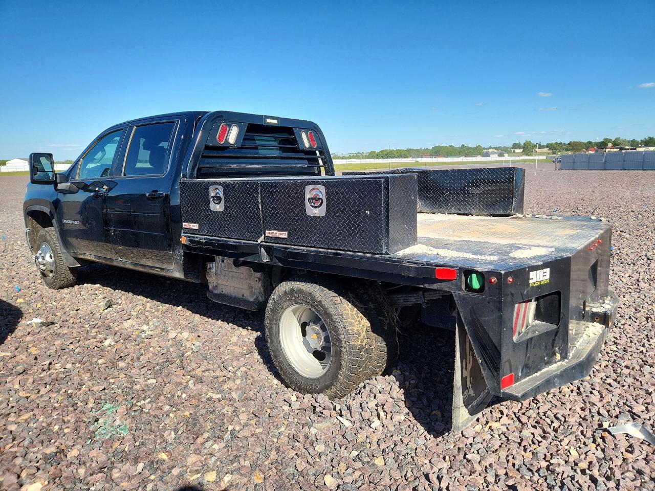 2025 CHEVROLET SILVERADO